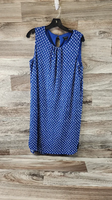 Blue & White Dress Casual Short Ann Taylor, Size L