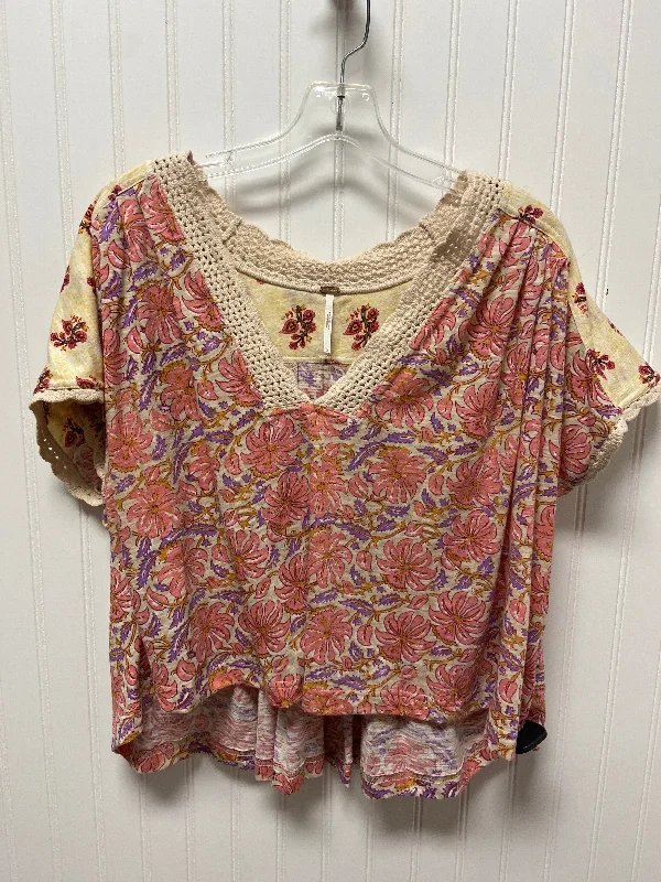 Top Short Sleeve By Free People In Multi-colored, Size: L